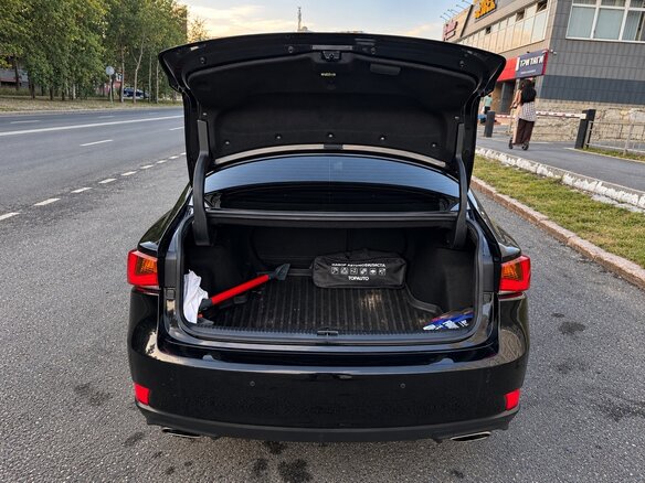 2017 Lexus IS 300 III Рестайлинг, чёрный - вид 5