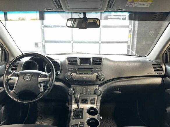 2013 Toyota Highlander II (XU40) Рестайлинг, чёрный, 1820000 рублей - вид 9