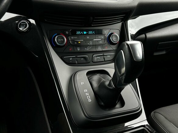 2018 Ford Kuga II Рестайлинг, чёрный, 1551300 рублей - вид 16
