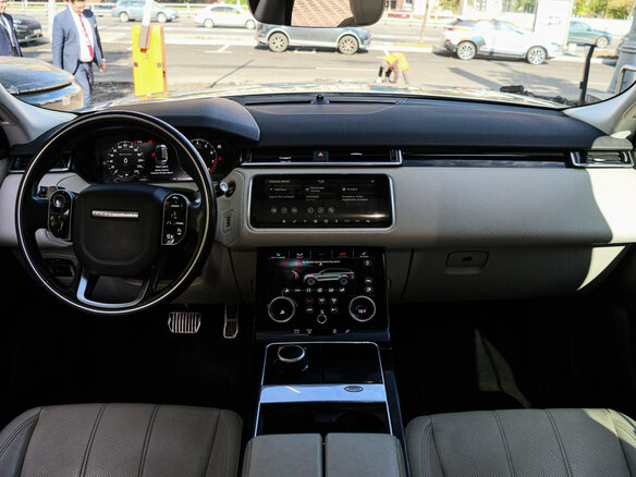 2017 Land Rover Range Rover Velar I, серый, 3200000 рублей - вид 8