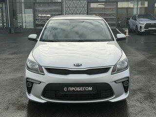 2018 Kia Rio IV, серебристый, 1175000 рублей, вид 2