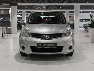 2013 Nissan Note I Рестайлинг, серебристый, 880000 рублей, вид 3