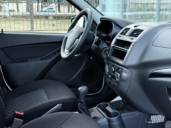 2026 Lada (ВАЗ) Granta I Рестайлинг, белый, 1068000 рублей - вид 10