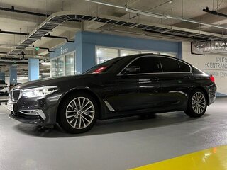 2018 BMW 5 серии 520d xDrive VII (G30/G31/G38), серый, 3900000 рублей, вид 3
