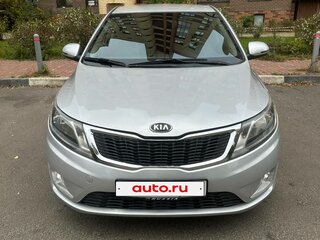 2014 Kia Rio 6-speed III, серебристый, 650000 рублей, вид 2