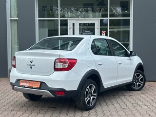 2022 Renault Logan Stepway II Рестайлинг, белый, 1239000 рублей, вид 2