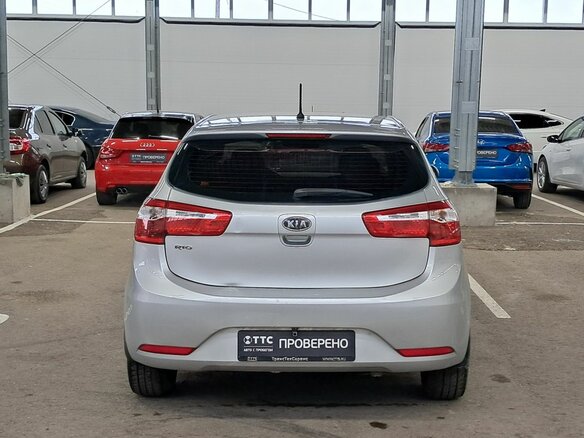 2012 Kia Rio III, серебристый, 555000 рублей - вид 5