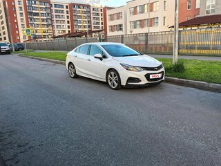 2017 Chevrolet Cruze II, белый, 1200000 рублей, вид 2