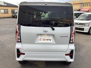 2022 Daihatsu Tanto IV Рестайлинг, белый, 800000 рублей, вид 4