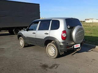 2012 Chevrolet Niva I Рестайлинг, серебристый, 520000 рублей, вид 5