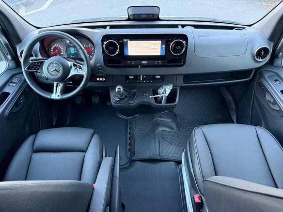 2026 Mercedes-Benz Sprinter, белый - вид 13