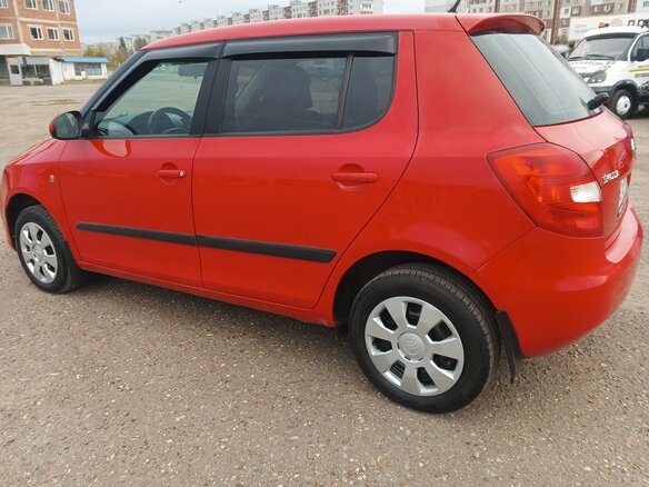 2014 Skoda Fabia II Рестайлинг, красный, 547000 рублей - вид 5
