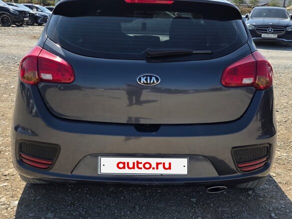 2018 Kia Ceed II Рестайлинг, серый, 1000000 рублей - вид 1