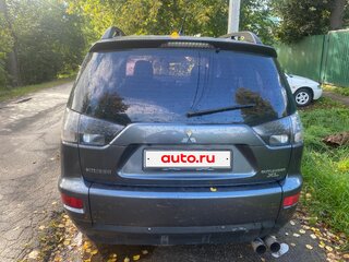 2011 Mitsubishi Outlander II Рестайлинг, серый, 700000 рублей, вид 3