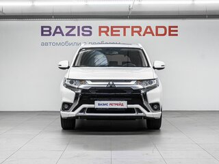 2022 Mitsubishi Outlander III Рестайлинг 3, белый, 3249000 рублей, вид 2