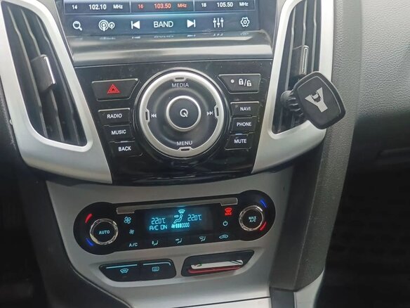 2012 Ford Focus III, белый, 600000 рублей - вид 3
