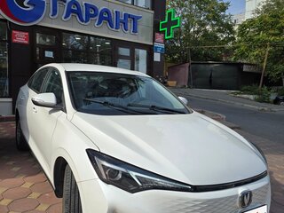 2022 Changan Eado EV460 52.5 kWh II, белый, 1200000 рублей, вид 3