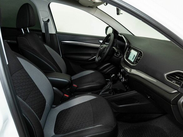 2024 Lada (ВАЗ) Vesta I Рестайлинг (NG), белый, 1388000 рублей - вид 5