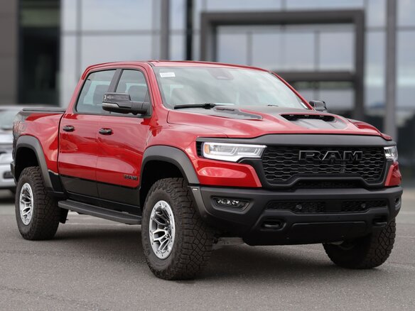 2026 Ram 1500 RHO V Рестайлинг, красный, 13490000 рублей - вид 7