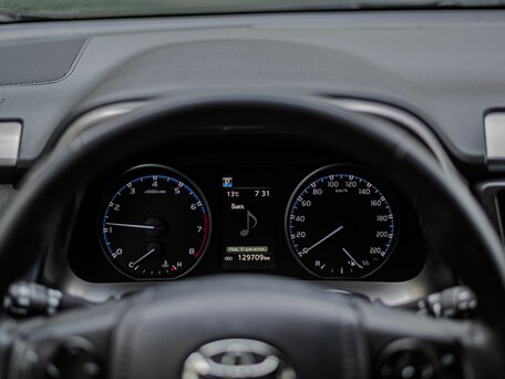 2018 Toyota RAV4 IV (XA40) Рестайлинг, коричневый, 2638000 рублей, вид 5