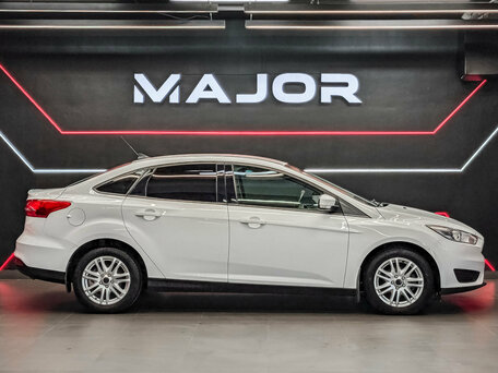2018 Ford Focus III Рестайлинг, белый, 1010000 рублей, вид 4