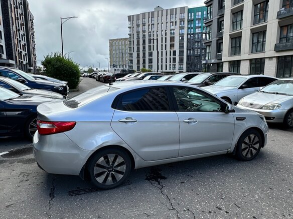 2012 Kia Rio 4-speed III, серебристый - вид 2