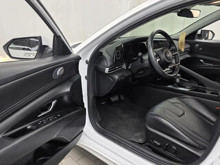 2022 Hyundai Avante VII, белый, 1720000 рублей, вид 5