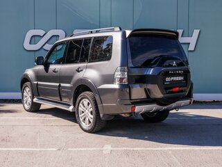 2017 Mitsubishi Pajero IV Рестайлинг 2, серый, 2499000 рублей, вид 2