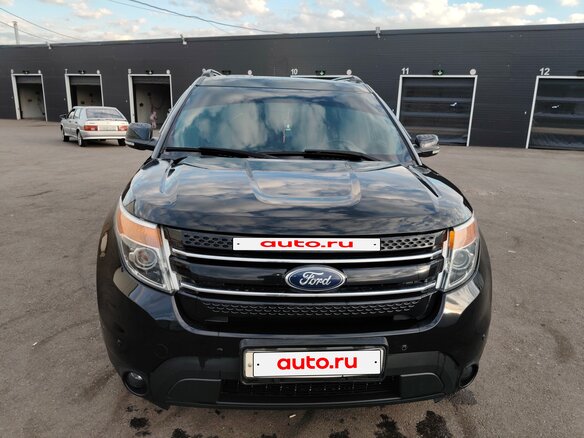 2014 Ford Explorer V, чёрный, 1850000 рублей - вид 2