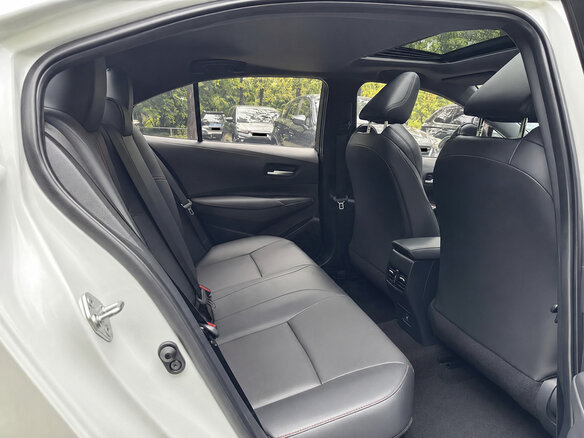 2022 Toyota Corolla Sporty XII (E210) Рестайлинг, белый - вид 31