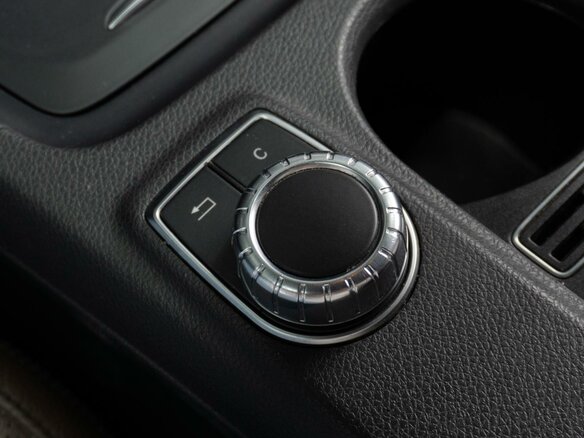 2014 Mercedes-Benz GLA 250 I (X156), коричневый, 1879000 рублей - вид 17