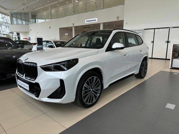 2026 BMW X1 Long 25Li xDrive III (U11/U12), белый, 5950000 рублей