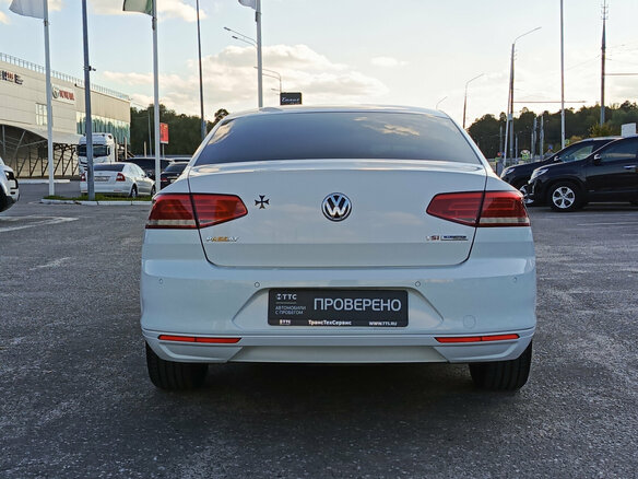 2016 Volkswagen Passat B8, белый, 1335000 рублей - вид 5