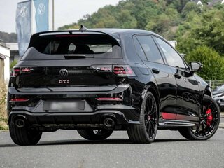 2026 Volkswagen Golf GTI Edition 50 VIII Рестайлинг, чёрный, 5700000 рублей, вид 2