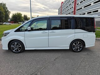 2021 Honda Stepwgn V Рестайлинг, белый, 2750000 рублей, вид 4