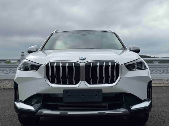 2023 BMW X1 20Li sDrive III (U11/U12), белый - вид 1