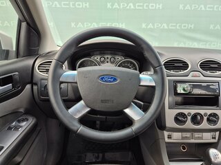 2010 Ford Focus II Рестайлинг, серый, 520000 рублей, вид 5