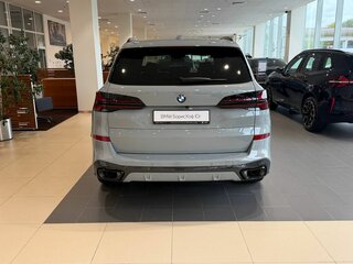 2026 BMW X5 30d IV (G05/G18) Рестайлинг, серый, 15900000 рублей, вид 5