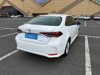 2023 Toyota Corolla XII (E210), белый, 1995000 рублей, вид 5