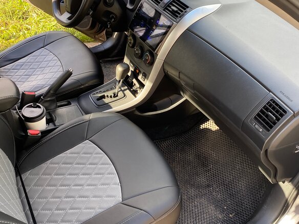 2011 Toyota Corolla X (E140, E150) Рестайлинг, серый - вид 4