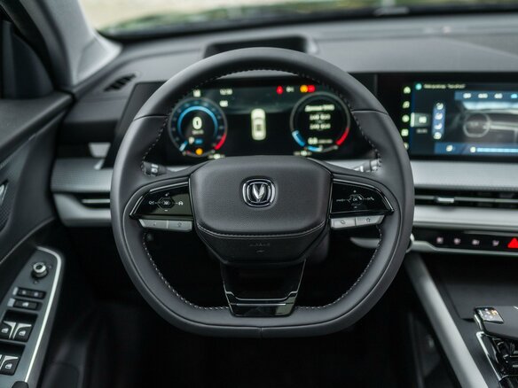 2025 Changan CS75 Plus IV, чёрный, 4339900 рублей - вид 10