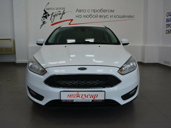 2015 Ford Focus III Рестайлинг, белый - вид 1