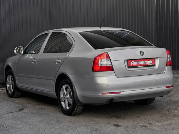2012 Skoda Octavia II (A5) Рестайлинг, серый - вид 4