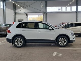 2017 Volkswagen Tiguan II, белый, 2090000 рублей, вид 4