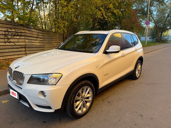 2013 BMW X3 28i xDrive II (F25), белый - вид 1