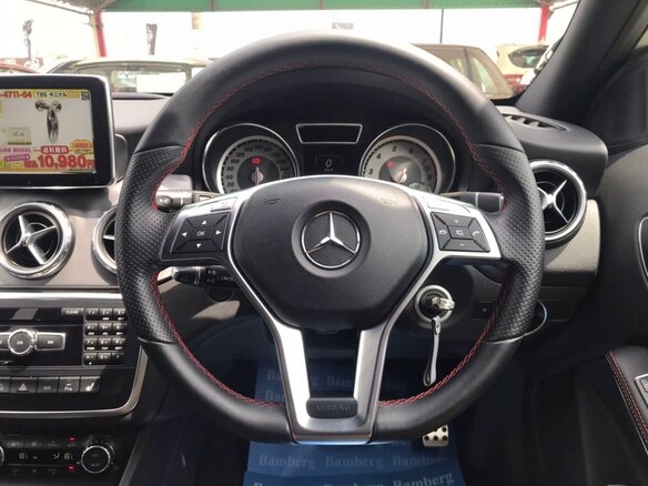 2016 Mercedes-Benz GLA 180 I (X156), белый - вид 10