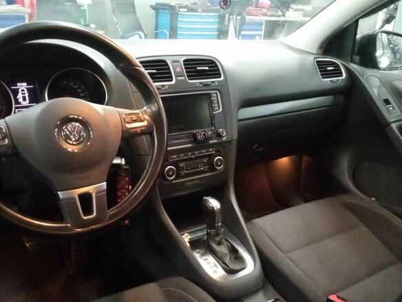 2011 Volkswagen Golf VI, синий, 730000 рублей - вид 4