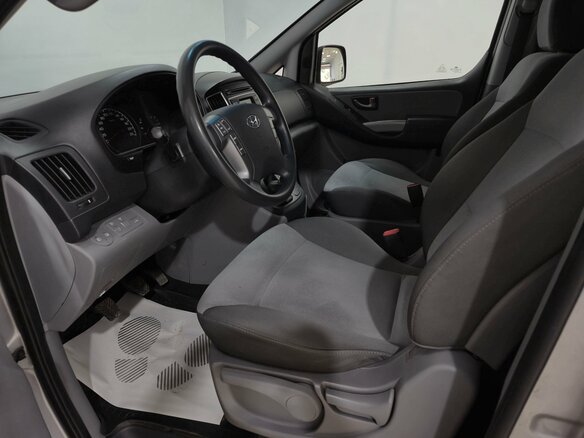 2016 Hyundai H-1 II Рестайлинг, серый - вид 8