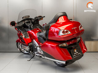 2017 Honda GL 1800 Gold Wing, пурпурный, 1643673 рублей, вид 5