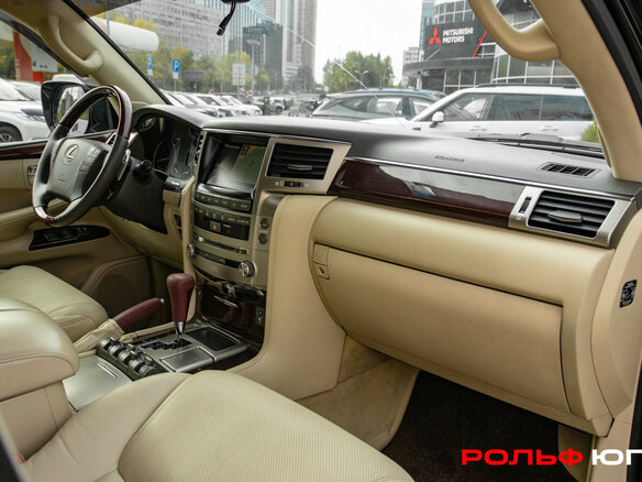 2013 Lexus LX 570 III Рестайлинг, чёрный, 3808000 рублей - вид 6